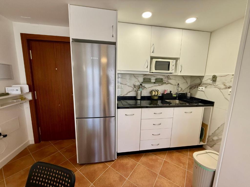 Kuchyň nebo kuchyňský kout v ubytování APARTAMENTO EN EL CENTRO CERCA DE La PLAYA