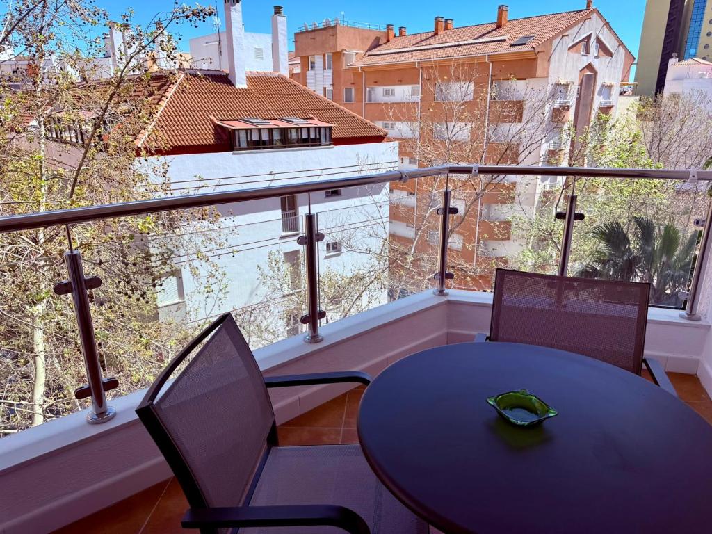 Balkón nebo terasa v ubytování APARTAMENTO EN EL CENTRO CERCA DE La PLAYA