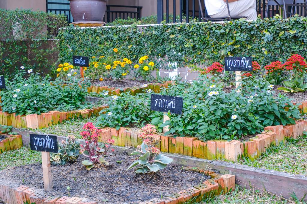 Brown House Hotel - Resim 41