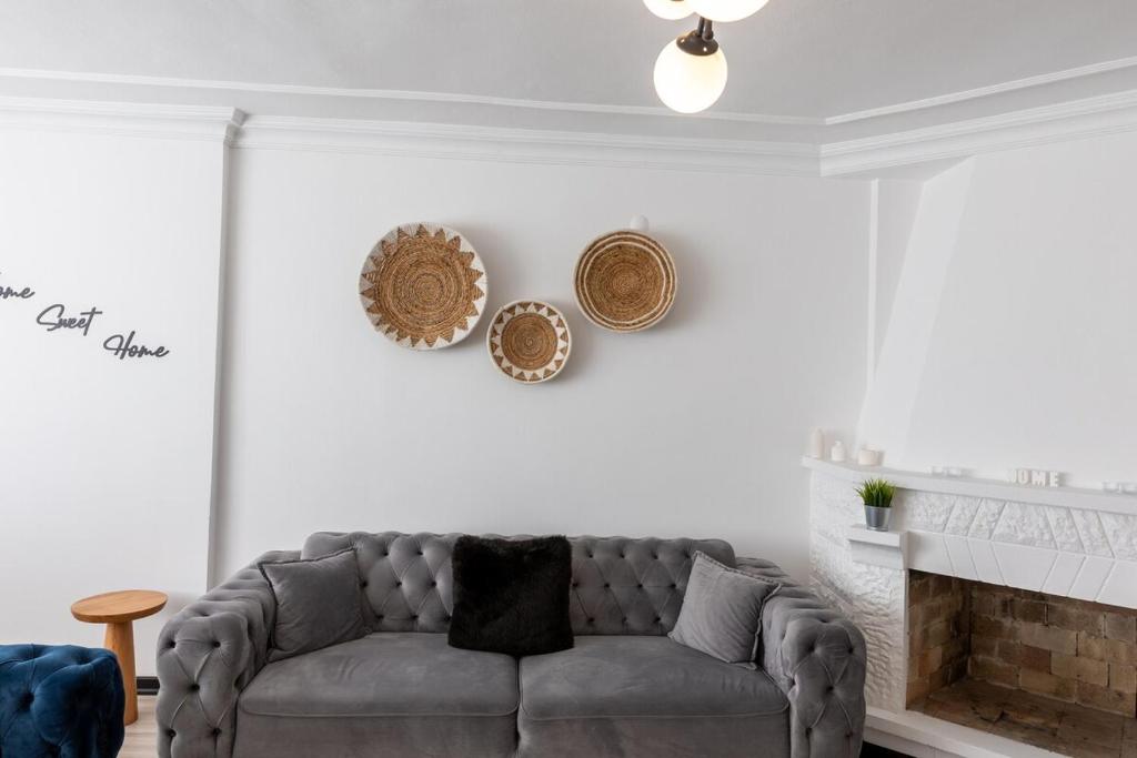 A seating area at Melissas Suites Lara