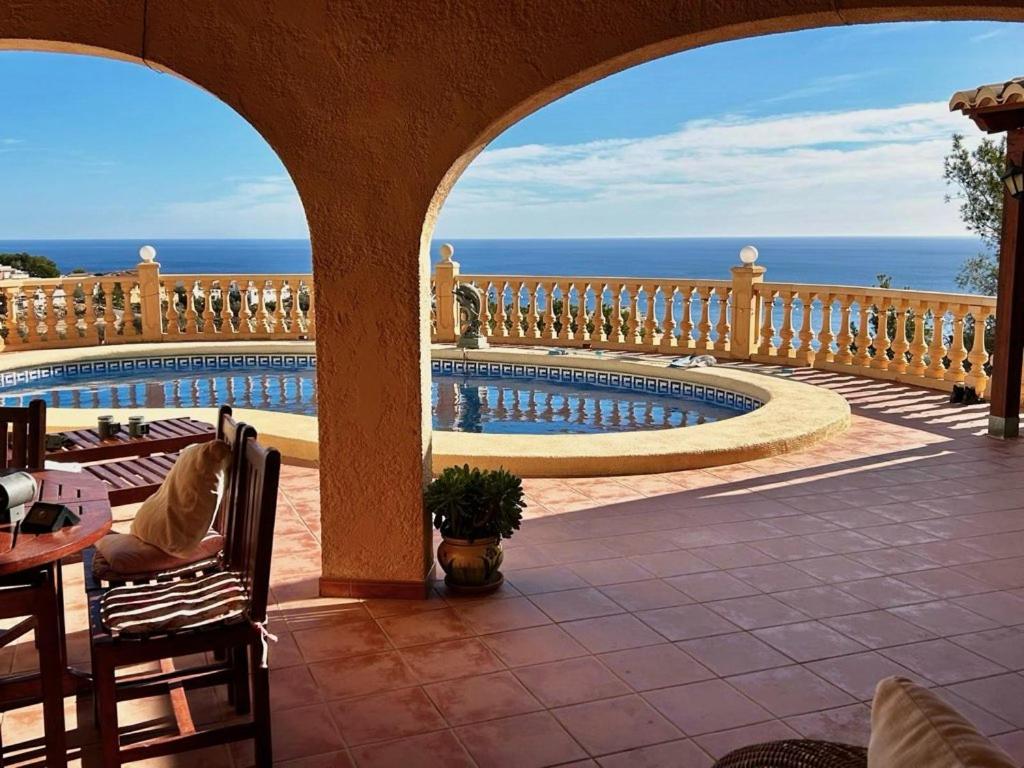 Kolam renang di atau dekat dengan CASA BELLE VUE sea view & private pool