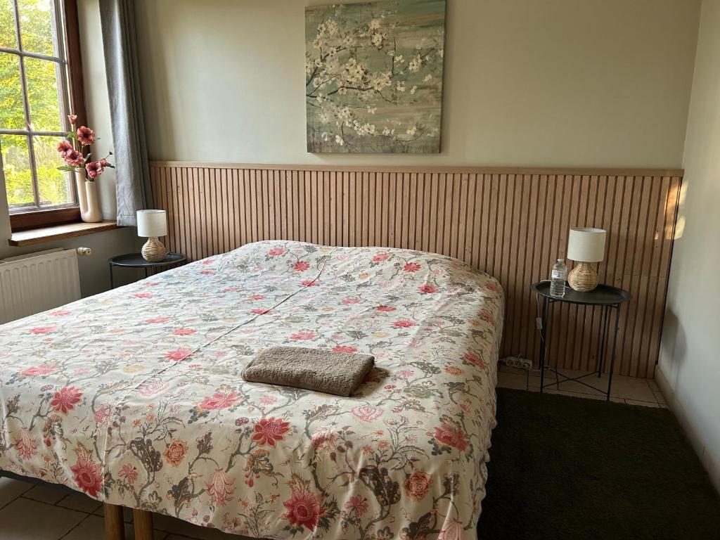 Postel nebo postele na pokoji v ubytování Au Coeur des Collines, Charmette