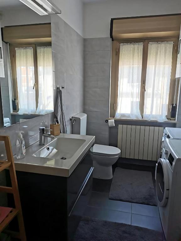 A bathroom at Gorizia Central Luxe Apartment 6 posti letto