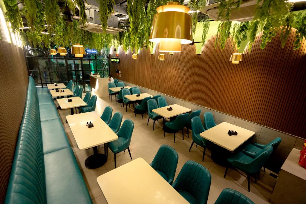فضای داخلی HOTEL GOLDEN TULIPZ در بمبئی - تصویر ۳