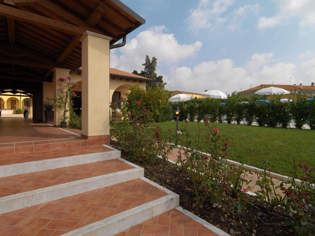 Ogród w obiekcie Le Corti Del Sole Residence