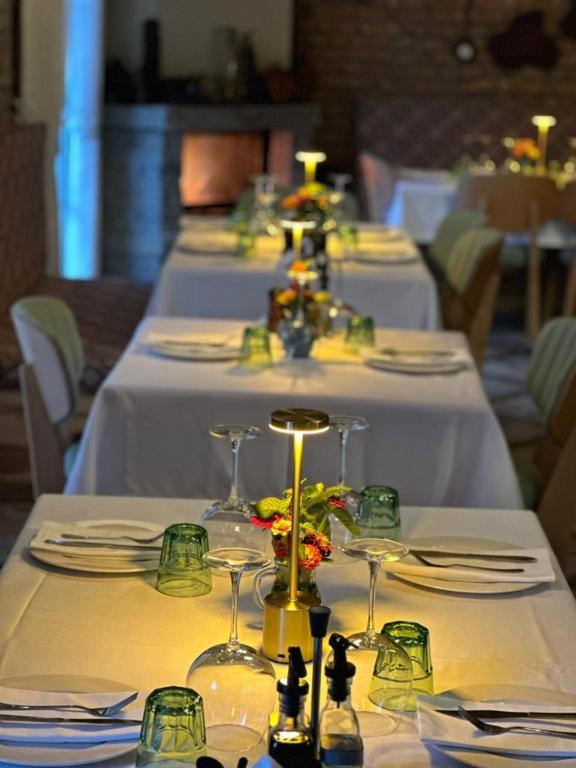 Restaurace v ubytování Hani i Taulant Shahinit