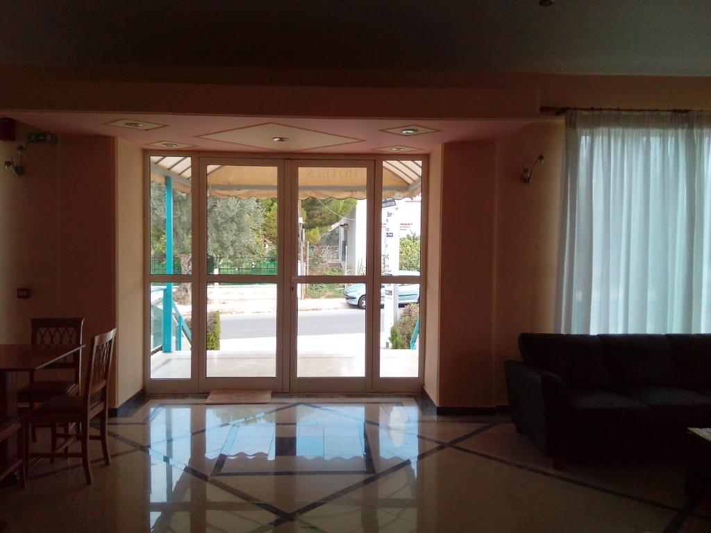 Cybele Guest Accommodation - Resim 14