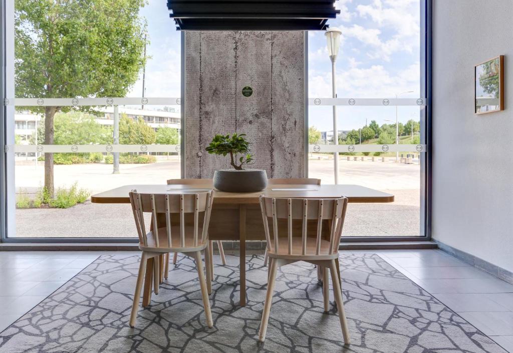 B&B HOTEL Reims Bezannes - Resim 36