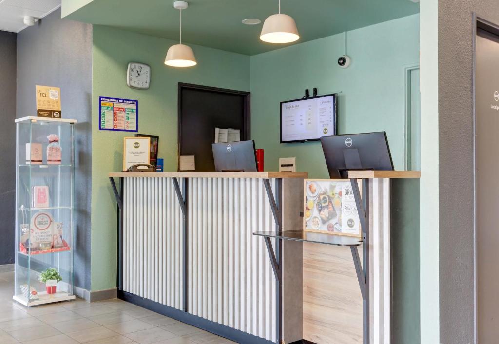 B&B HOTEL Reims Bezannes - Resim 45