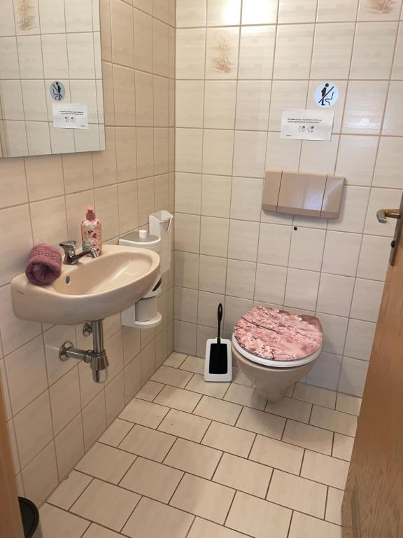 Koupelna v ubytování Ferienwohnung Nagoldtalblick