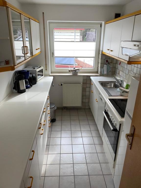 Kuchyň nebo kuchyňský kout v ubytování Ferienwohnung Nagoldtalblick