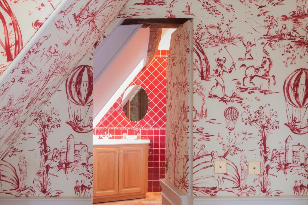 Château-Hôtel de Bourron - Superior Double Room - Castle