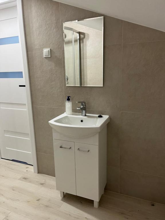 Pokoje Gościnne w WSE - 8