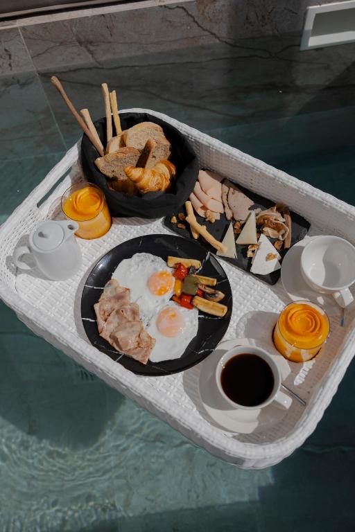 Ethereal White Resort Hotel & Spa - Adults Only - 18