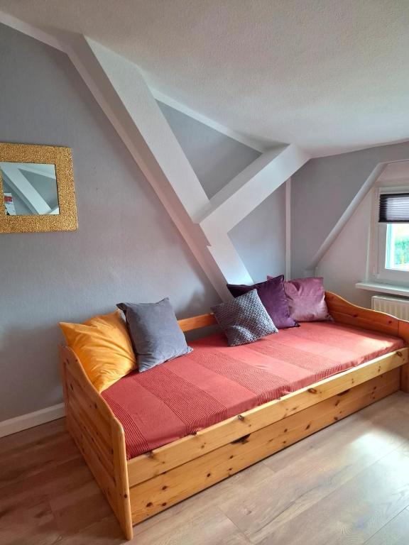 Postel nebo postele na pokoji v ubytování Haltestelle - Private Zimmervermietung Röbel Müritz