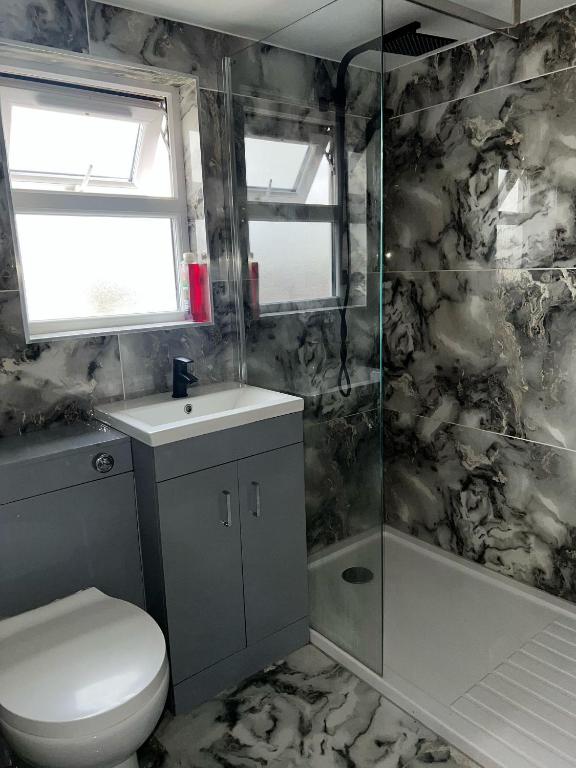 Modern Studio Flat In A Guest House In Basildon photo
