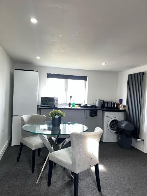 Modern Studio Flat In A Guest House In Basildon photo