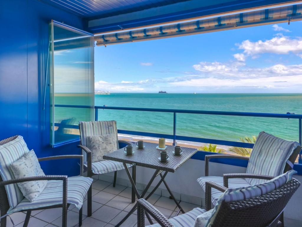 Apartment Malaga Pacifico by Interhome