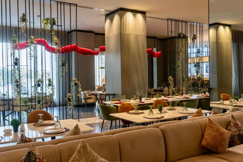 Χώρος καθιστικού στο Black Diamond Hotel
