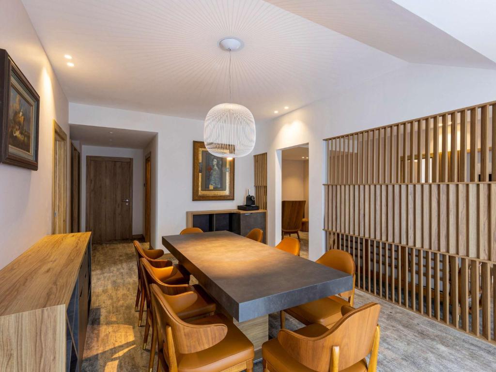 Istumisnurk majutusasutuses Movenpick Resort and Spa Fruske Terme