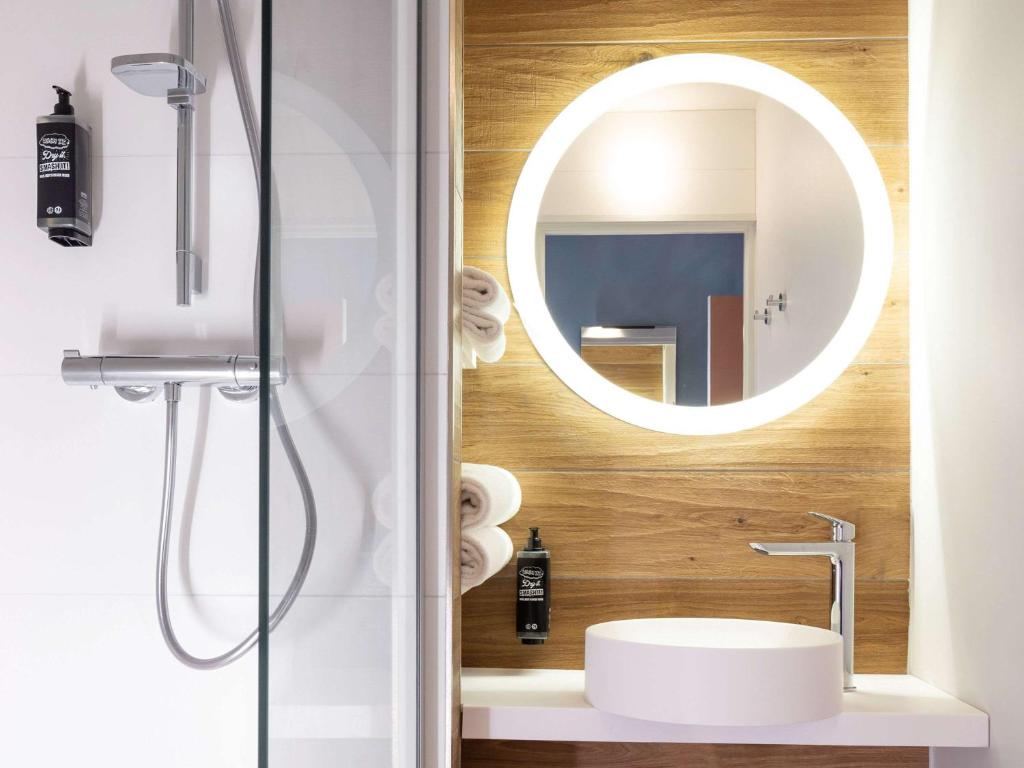 Koupelna v ubytování ibis Styles Les Houches Chamonix