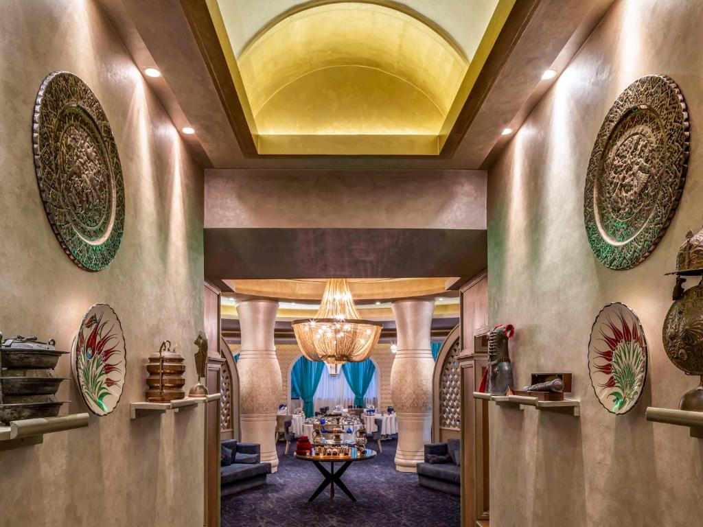 Posezení v ubytování Rixos Premium Seagate
