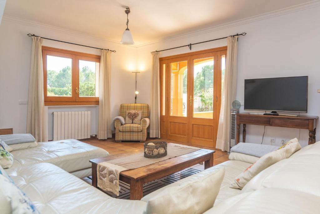 A bed or beds in a room at Paradise 88