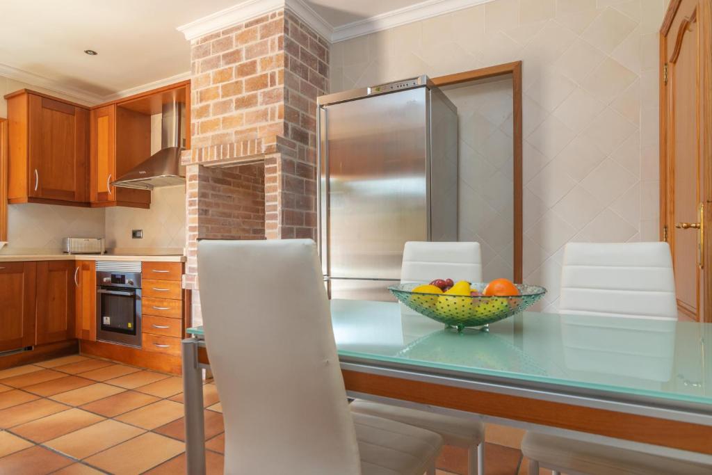 A kitchen or kitchenette at Paradise 88