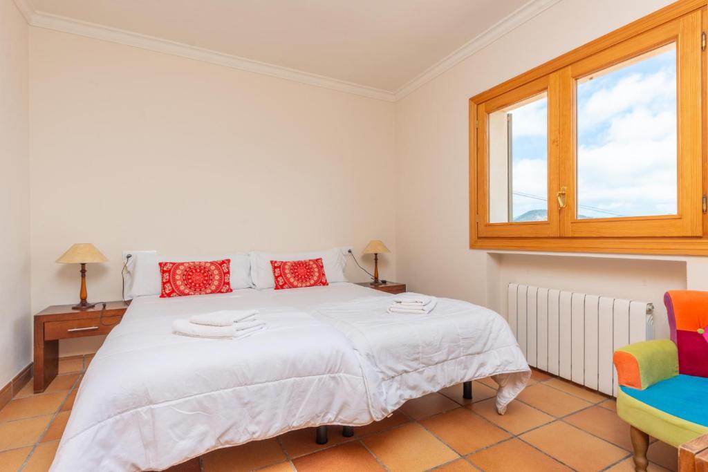 A bed or beds in a room at Paradise 88