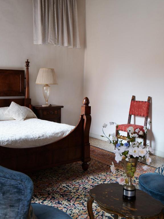 Palazzo Contarini Della Porta Di Ferro - Resim 32