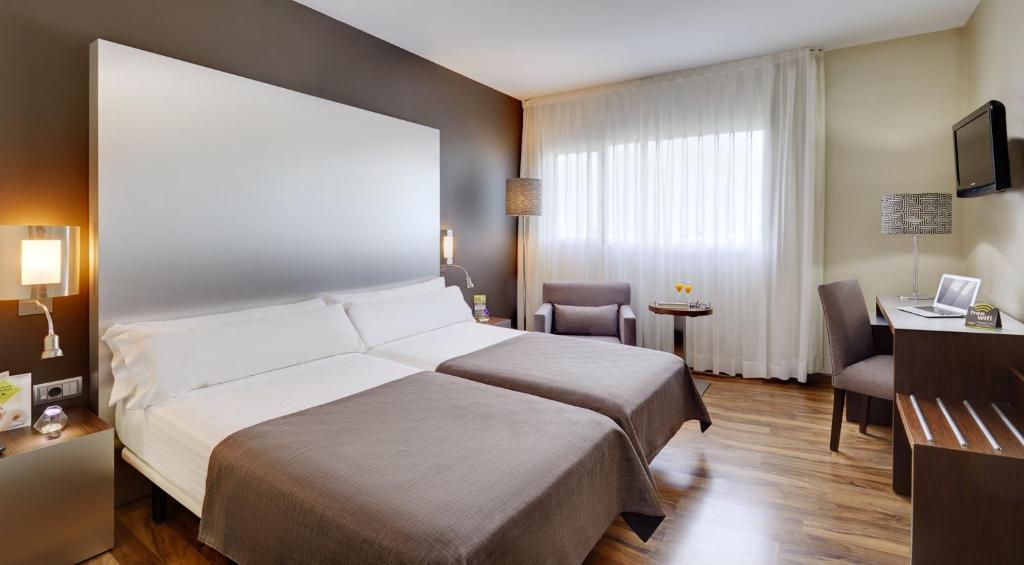 TV a/nebo společenská místnost v ubytování Sercotel JC1 Murcia