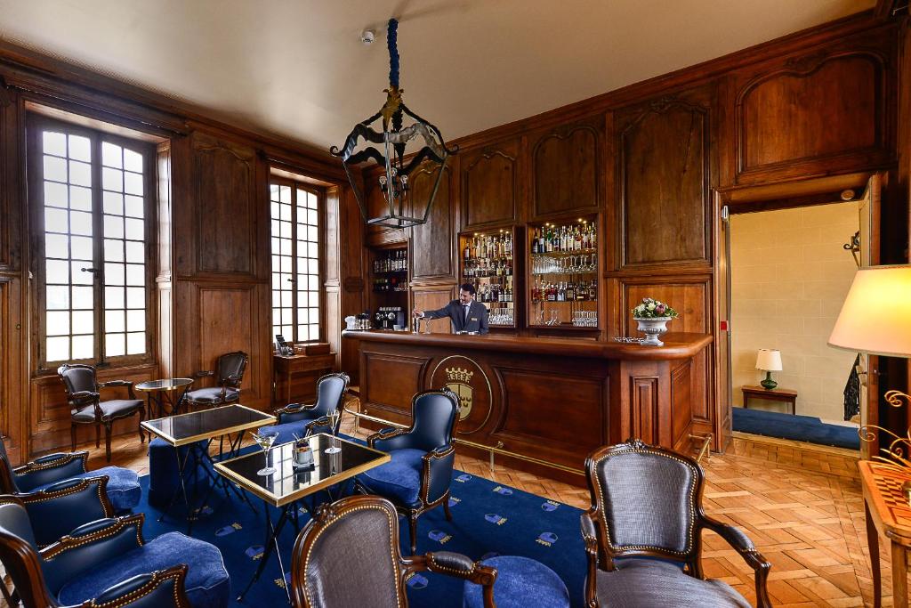 Fotografie z fotogalerie ubytování Chateau d'Audrieu v destinaci Audrieu