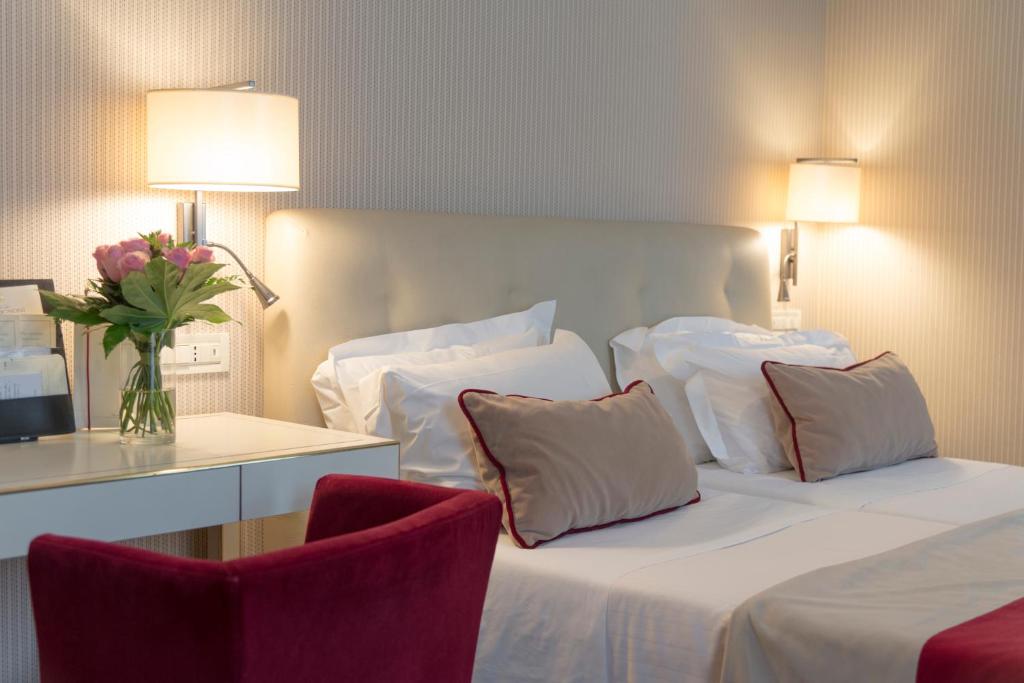 Hotel dei Borgognoni - Resim 38