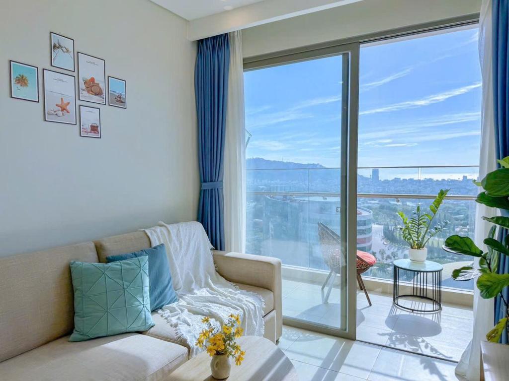 Khu vực ghế ngồi tại Monica Homestay - Căn hộ The Song Vũng Tàu