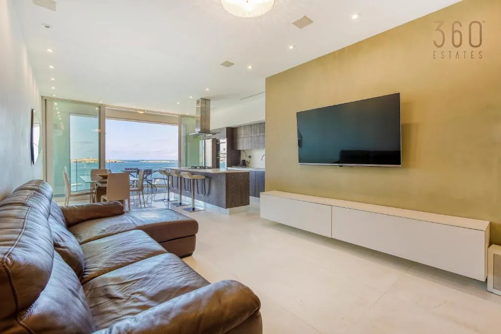 Stunning BeachDROP 3BR home with amazing Views by 360 Estates