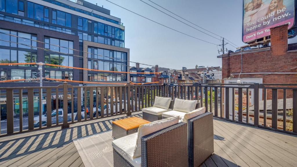 Photo inspiration: Visual Reference: Urban Oasis 3 Bedroom Apartment At Prime Location Toronto Updated