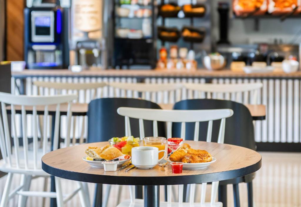 B&B HOTEL Lyon Centre Part-dieu Gambetta - Resim 31