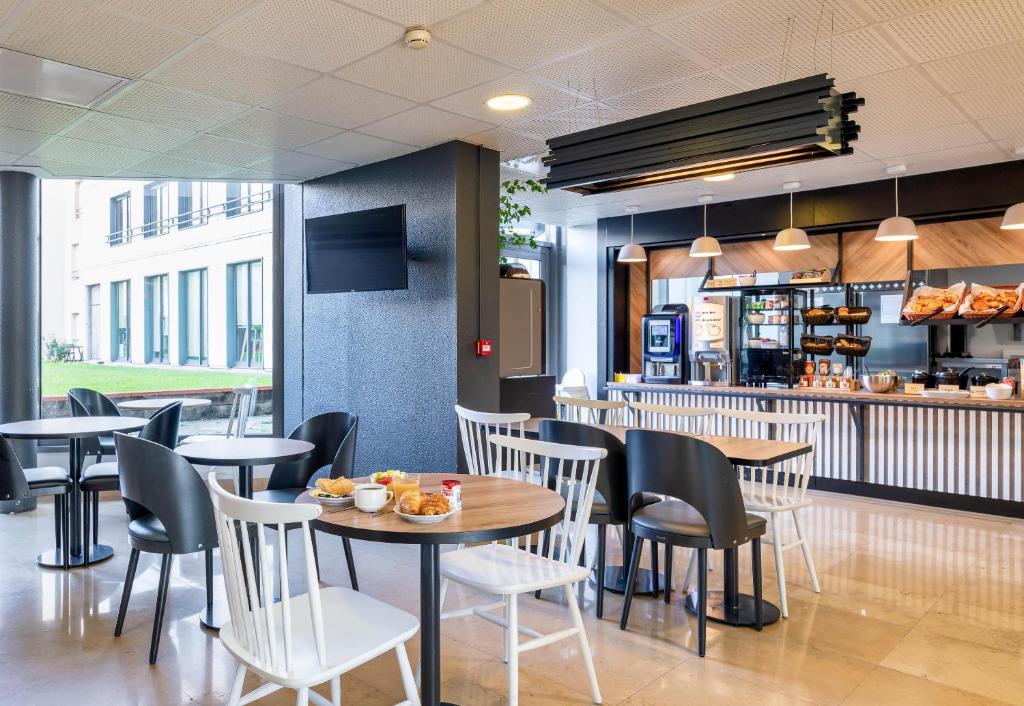 B&B HOTEL Lyon Centre Part-dieu Gambetta - Resim 4