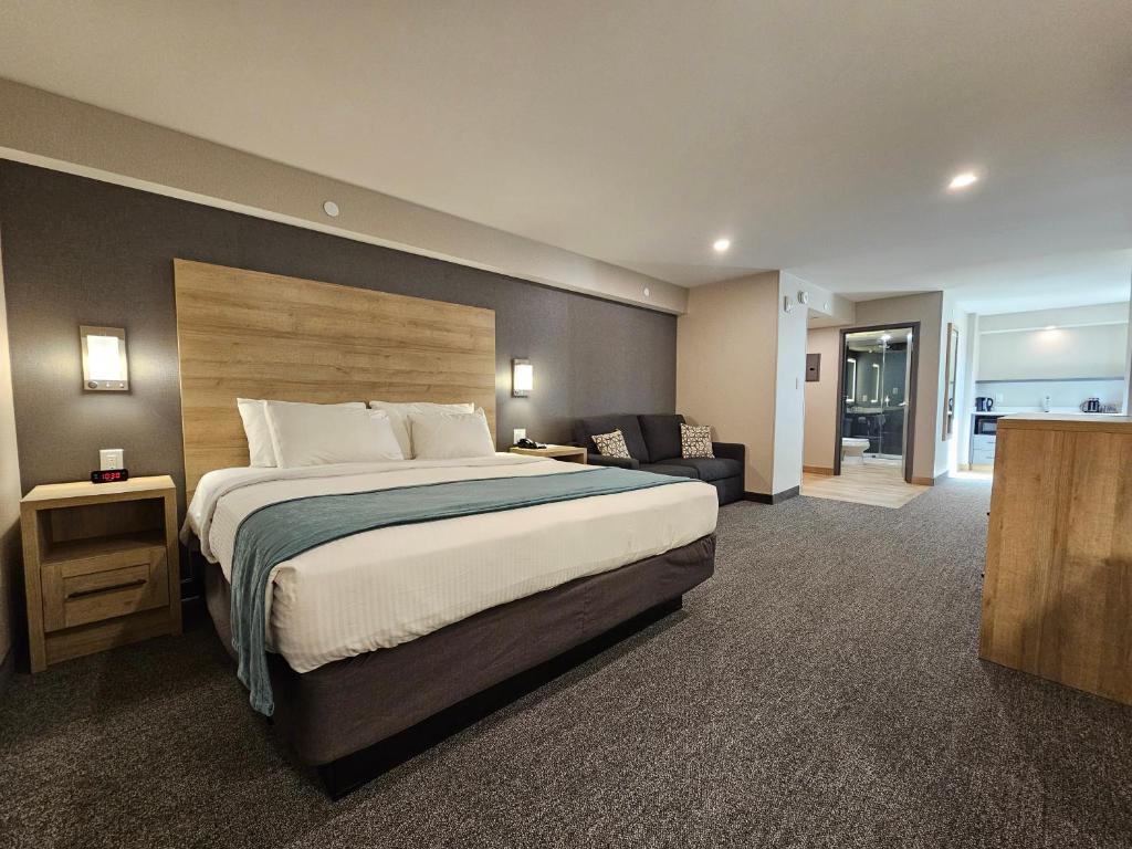 
Suite with City View
