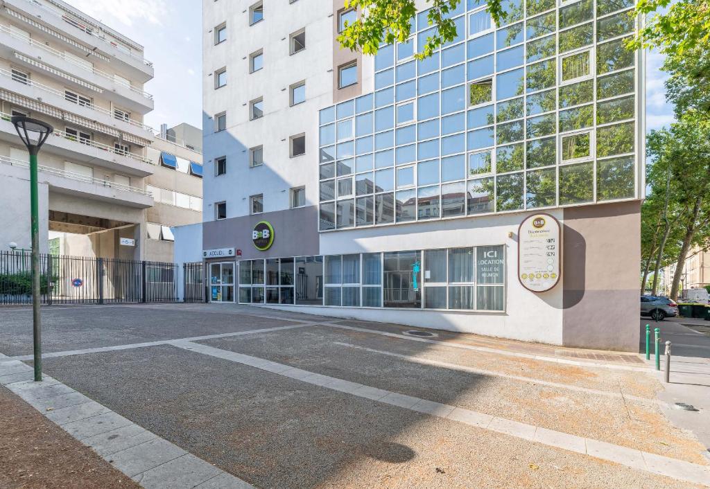 B&B HOTEL Lyon Centre Monplaisir - Resim 6