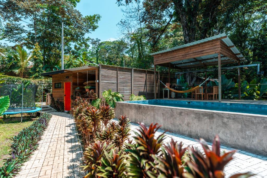 Zahrada ubytování MALU Cabins