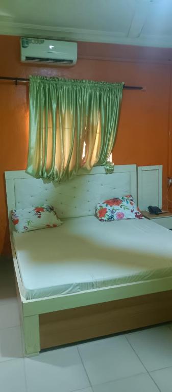 Postel nebo postele na pokoji v ubytování Dorobertty Hotel and Suits