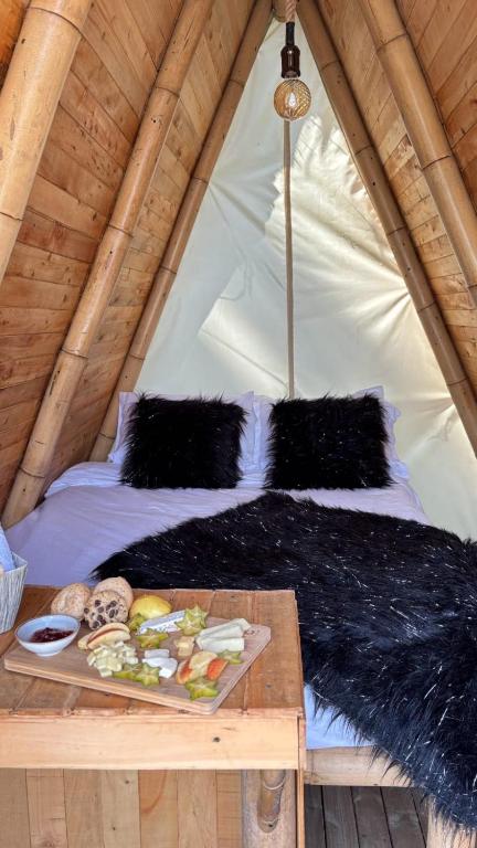 Postel nebo postele na pokoji v ubytování Eden Hotel