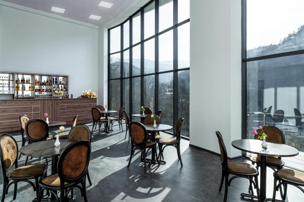 Posezení v ubytování Ani Forest Hills Hotel and Resort, Dilijan
