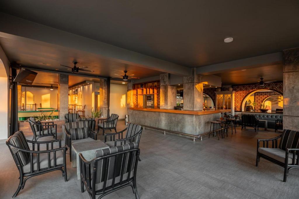 Un restaurante o sitio para comer en Don Pelayo Pacific Beach