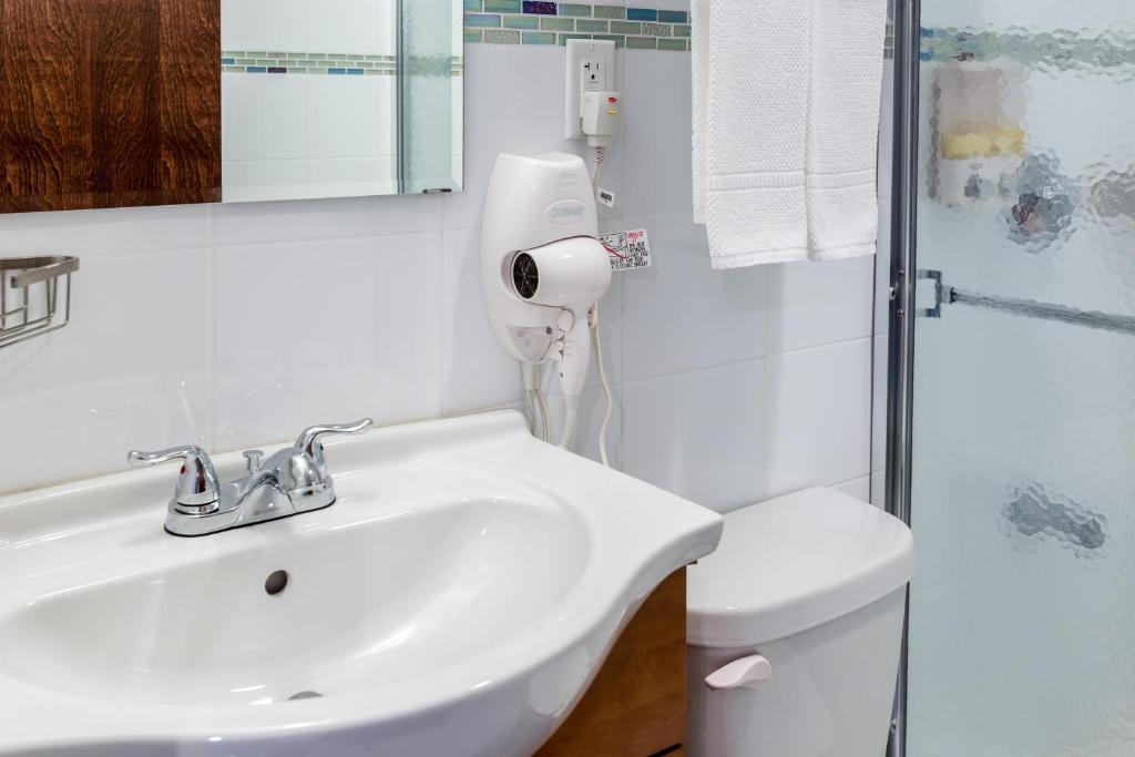 Ein Badezimmer in der Unterkunft LIC Hotel