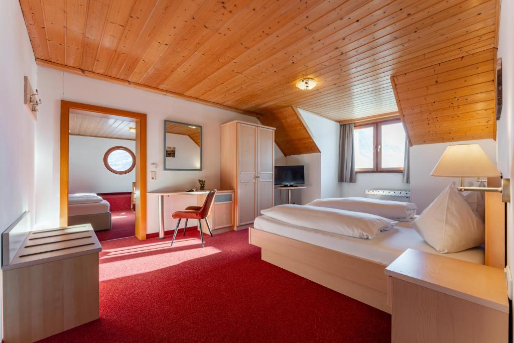 TV a/nebo společenská místnost v ubytování Hotel Gasthof Post