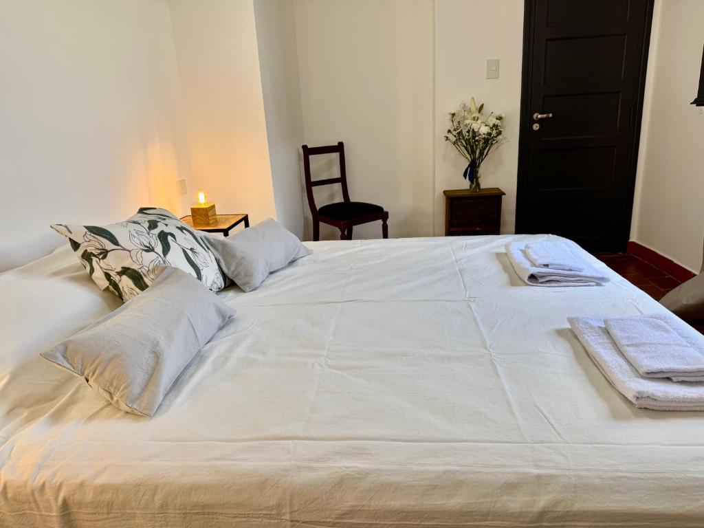 Postel nebo postele na pokoji v ubytování Clivias Hostel