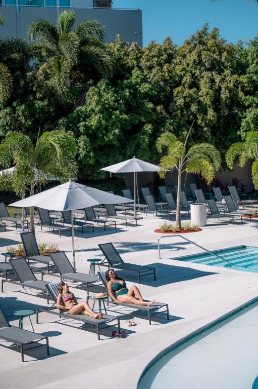 Bazén v ubytování Verdanza Hotel nebo v jeho okolí