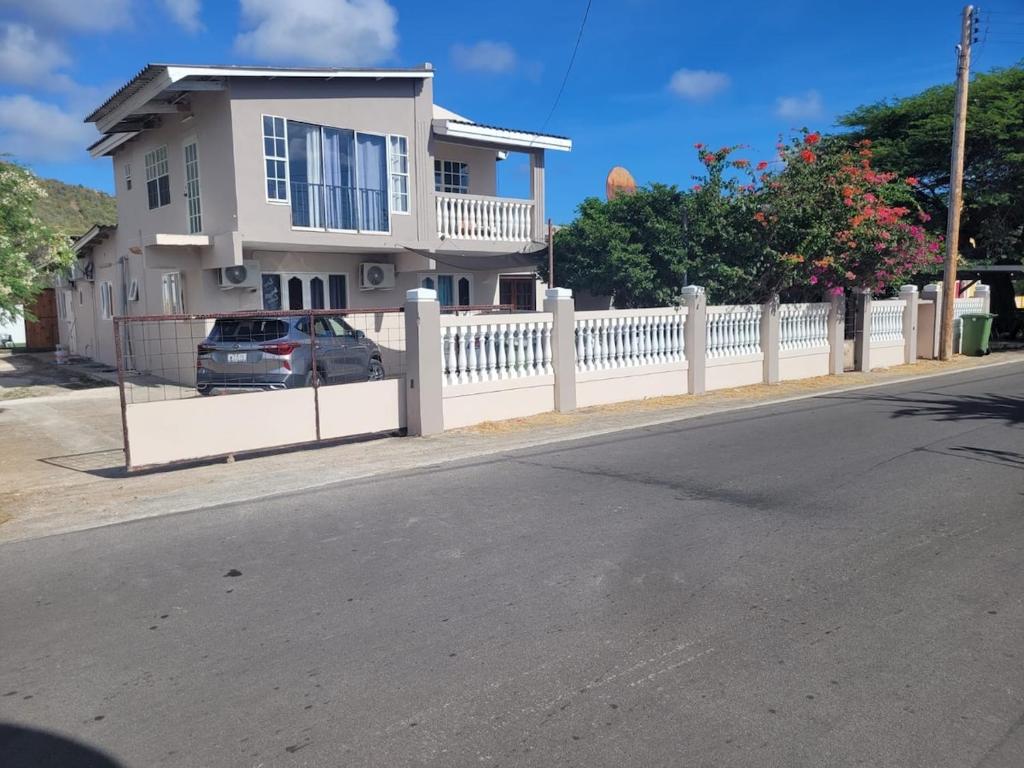 Η γειτονιά γύρω από ή μία γειτονιά κοντά σε αυτή η βίλα